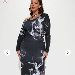 Fashion Nova Black and White Long Sleeve Dress